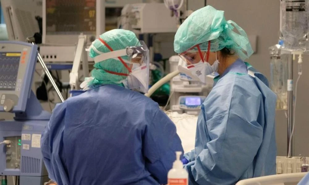 Κορονοϊός: 3.769 κρούσματα - 9 θάνατοι - 131 διασωληνωμένοι
